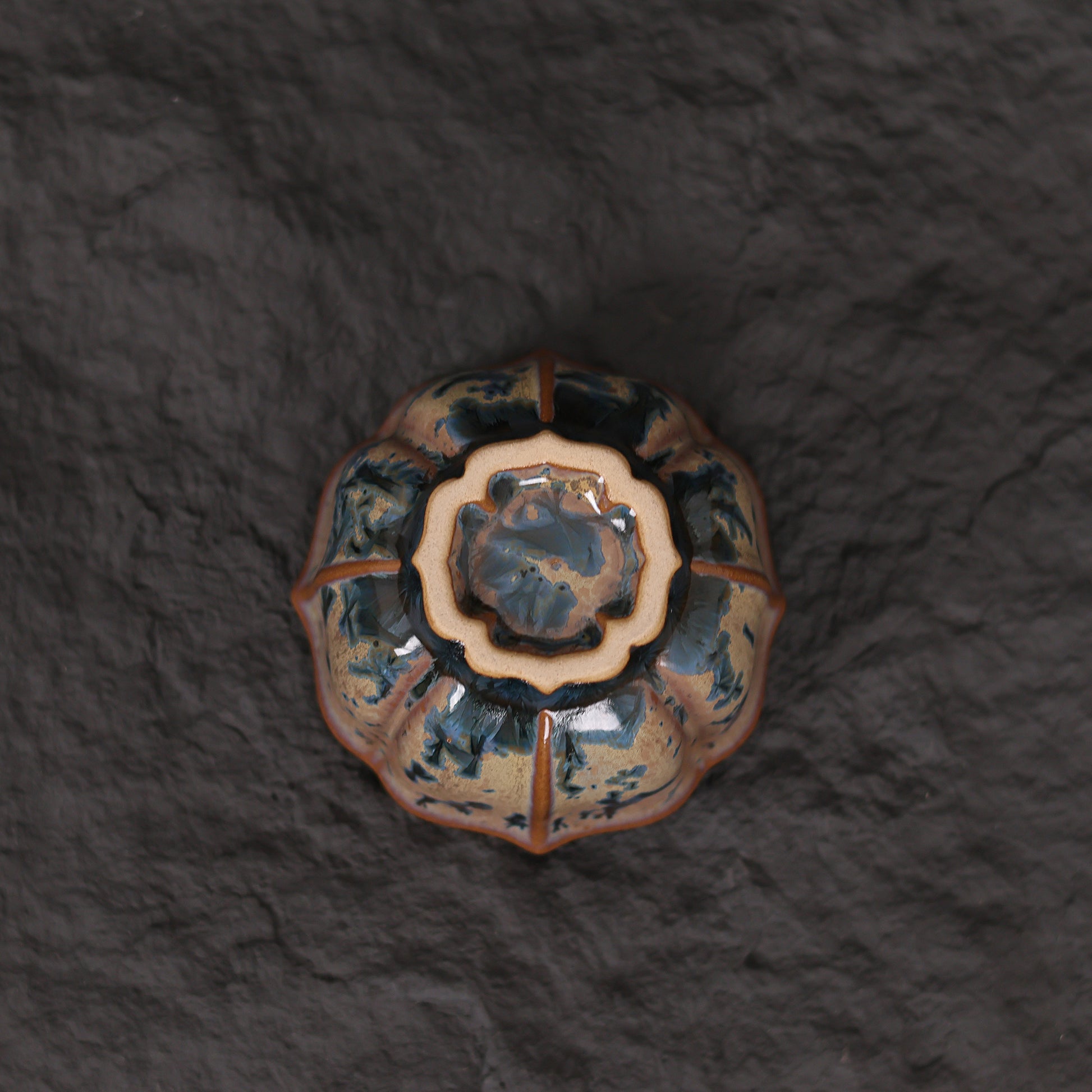 Indigo Bloom | Handmade Flower-Shaped Ceramic Crystalline Glaze Teacup - Je t'aime Resolute