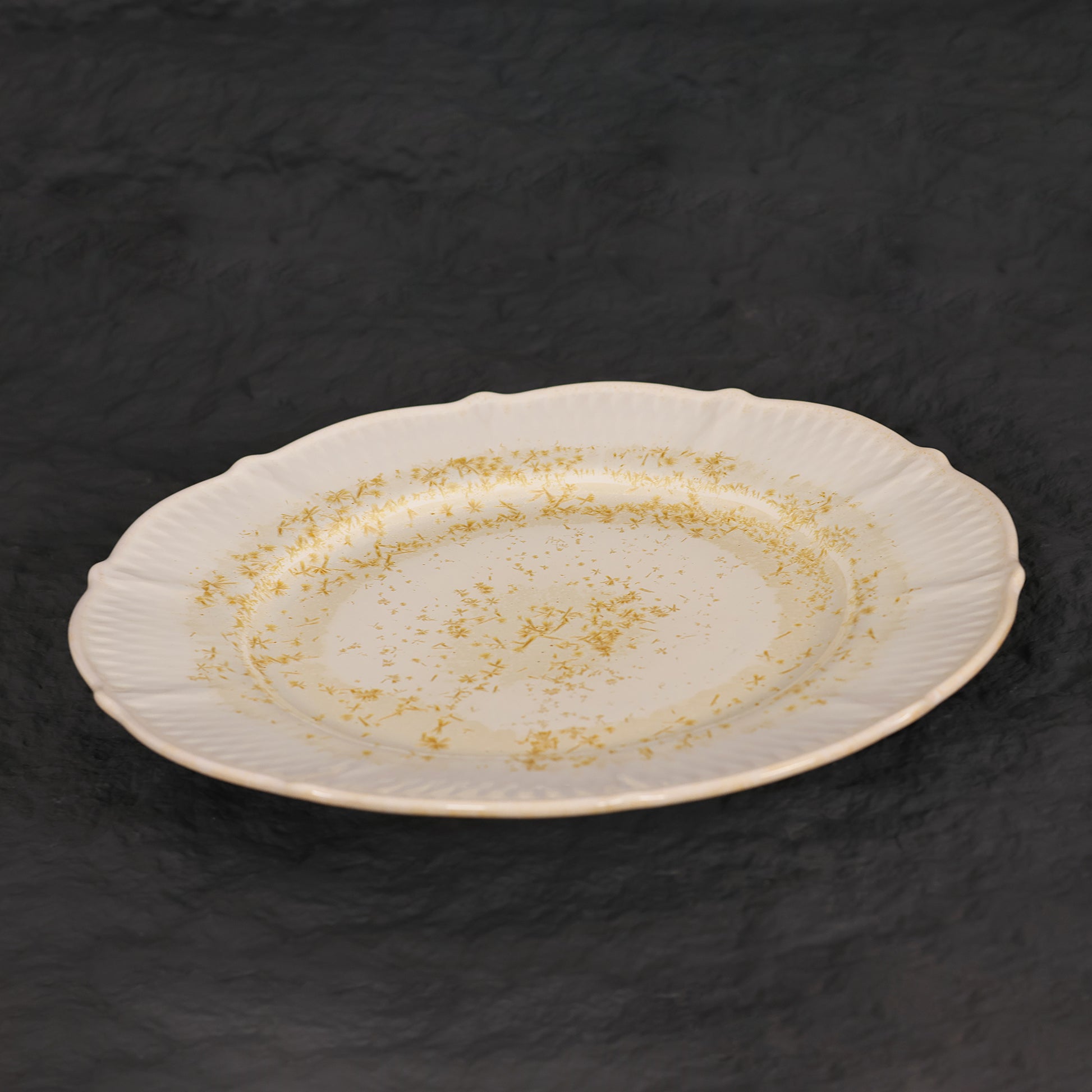 Golden Osmanthus | Handmade Ceramic Crystalline Glaze Dinner Plate with Floral Rim - Je t'aime Resolute