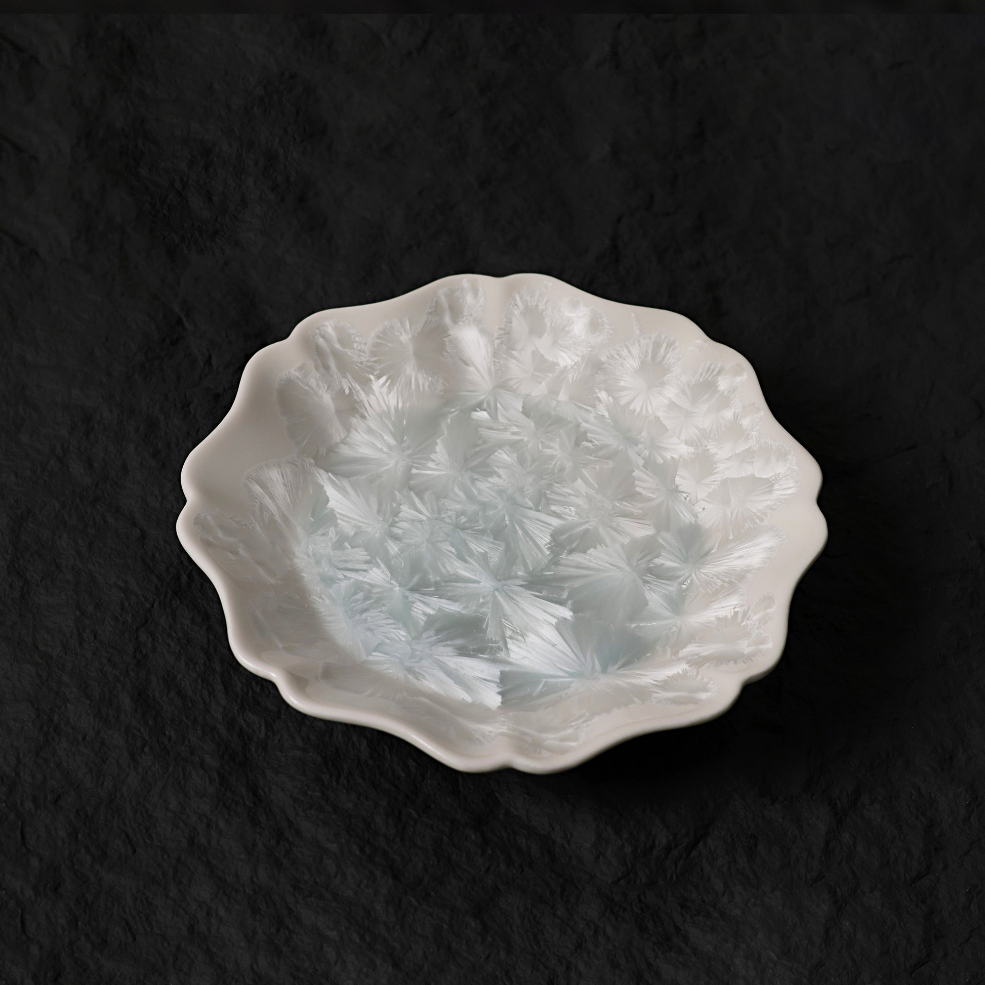 Glacier Veil | Scalloped Edge Handmade Ceramic Crystalline Glaze Dessert Plate - Je t'aime Resolute