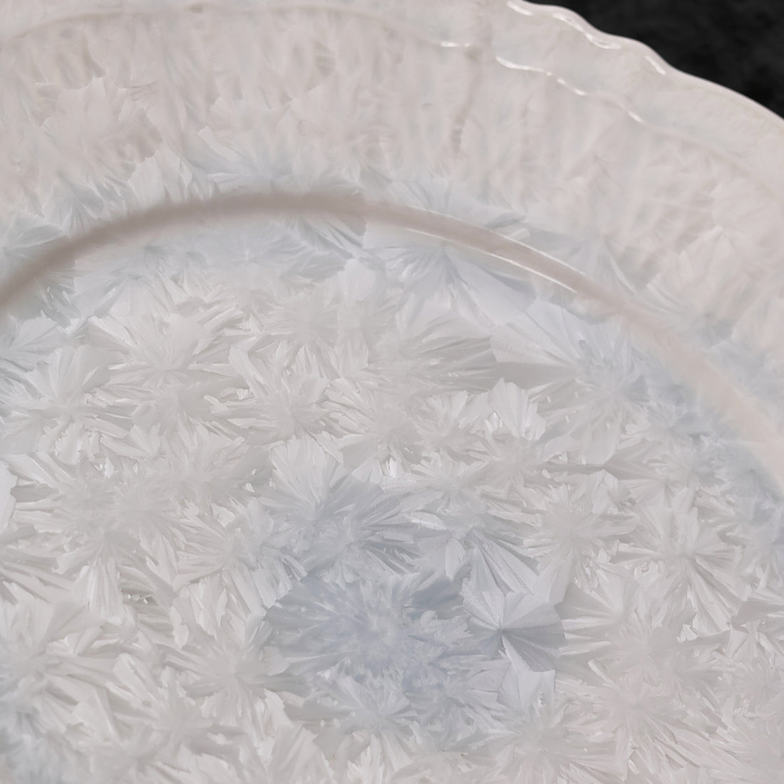 Glacier Veil | Handmade Ceramic Crystalline Glaze Dinner Plate with Floral Rim - Je t'aime Resolute