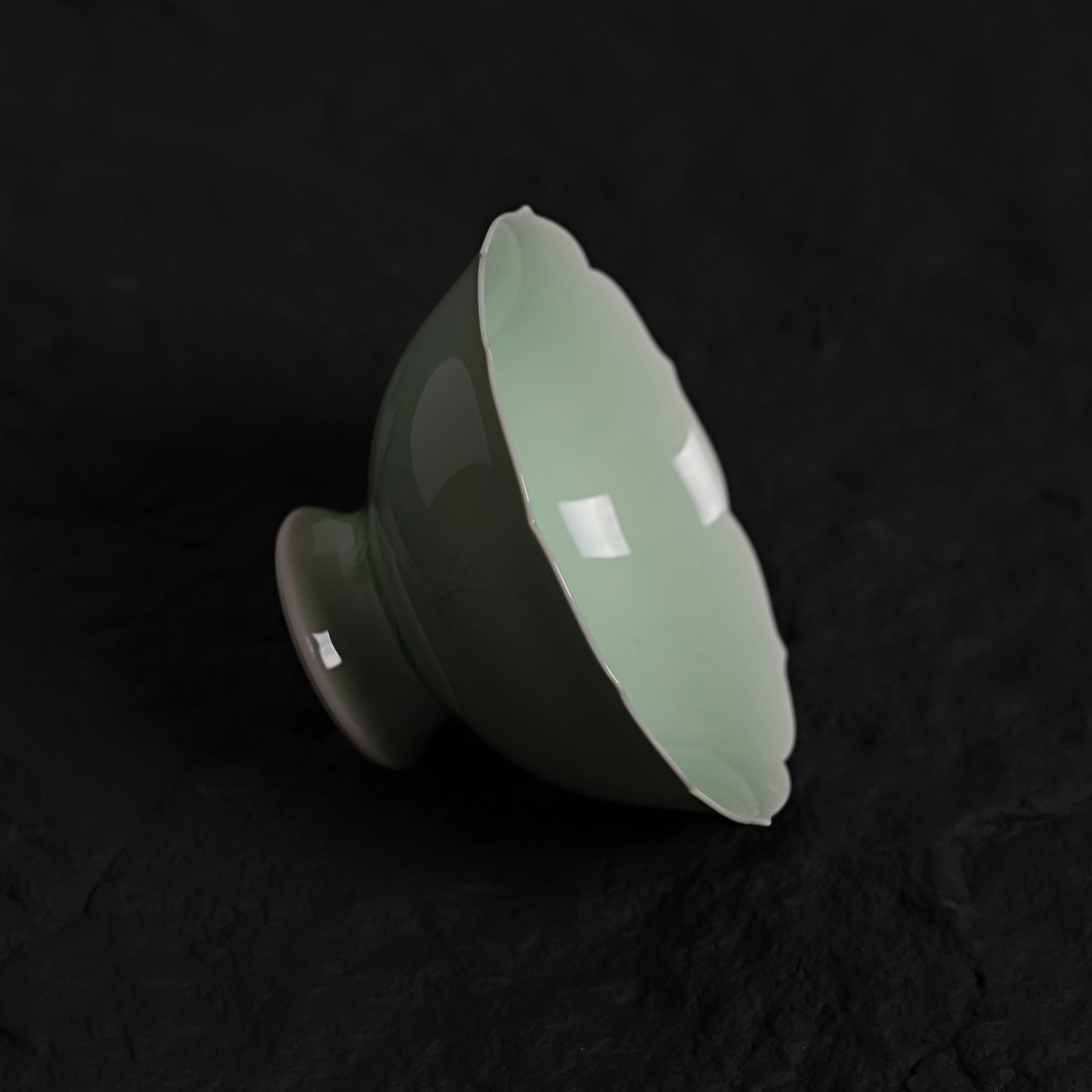 Pistachio Green Crystalline Glaze Lotus-Shaped Teacup – 3.2” Handmade Ceramic Cup - Je t'aime Resolute