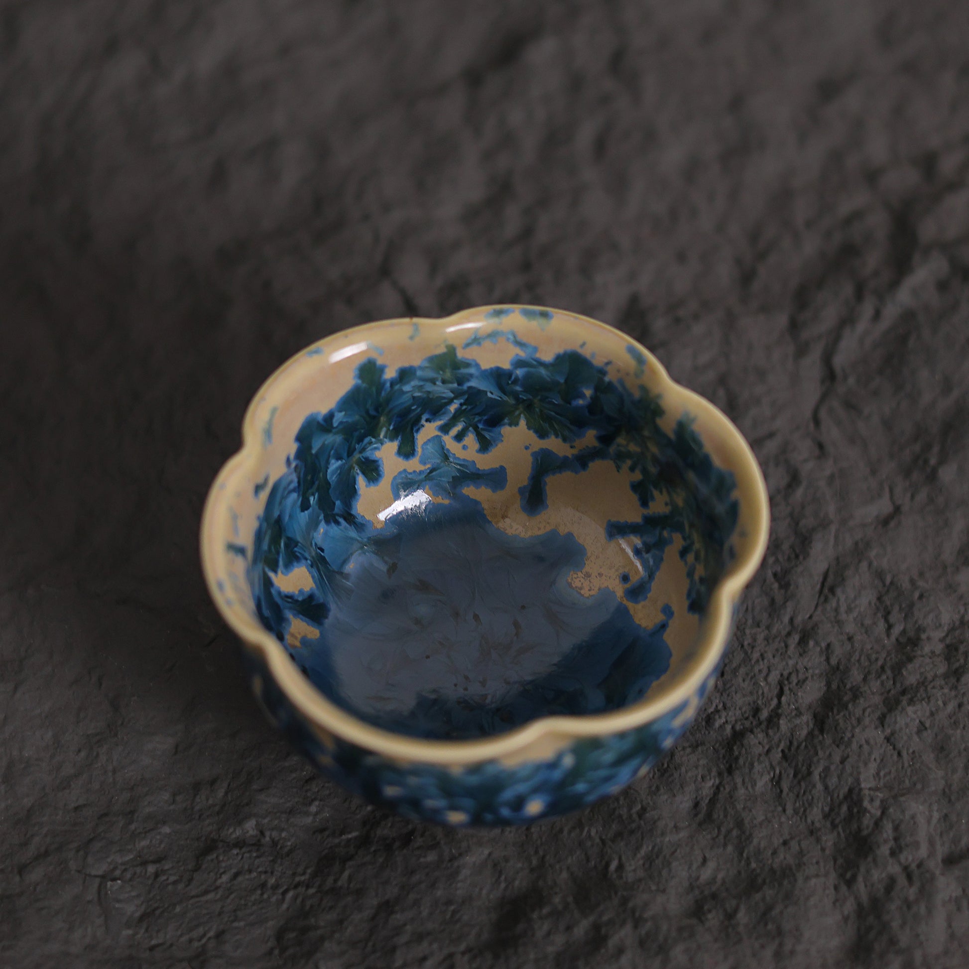Indigo Bloom | Handmade Flower-Shaped Ceramic Crystalline Glaze Teacup - Je t'aime Resolute