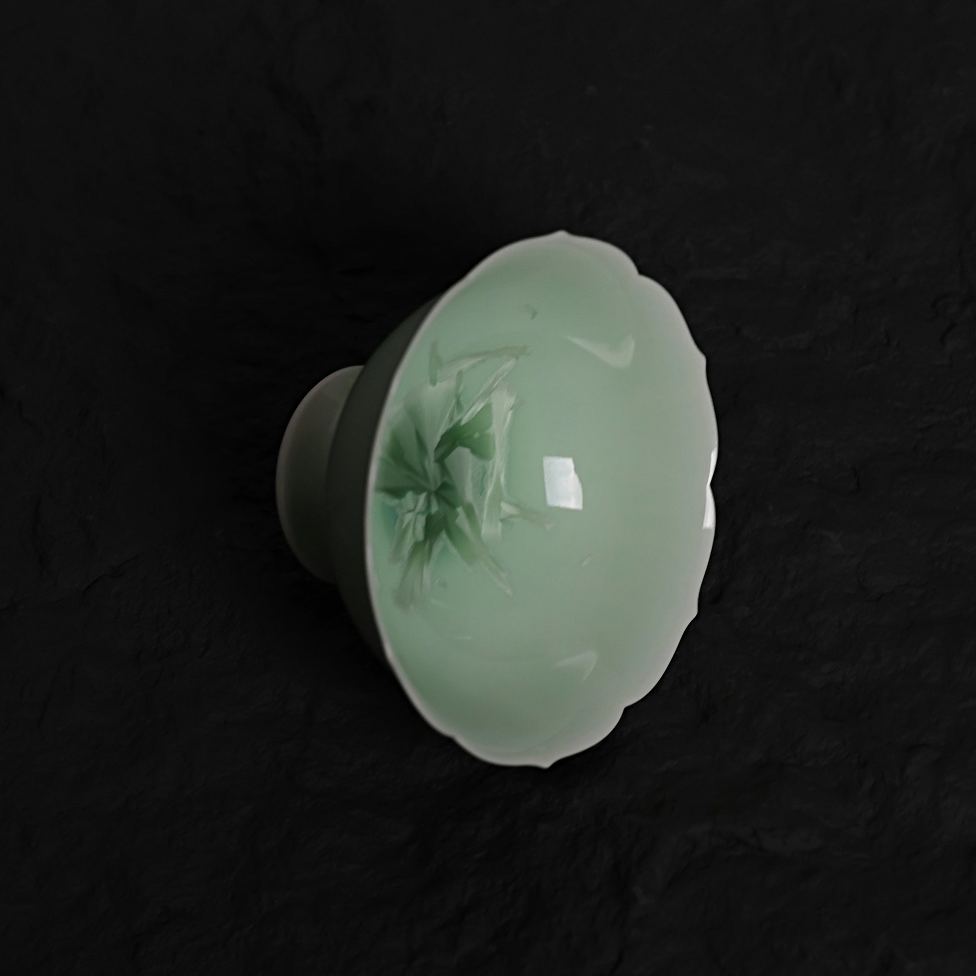 Pistachio Green Crystalline Glaze Lotus-Shaped Teacup – 3.2” Handmade Ceramic Cup - Je t'aime Resolute