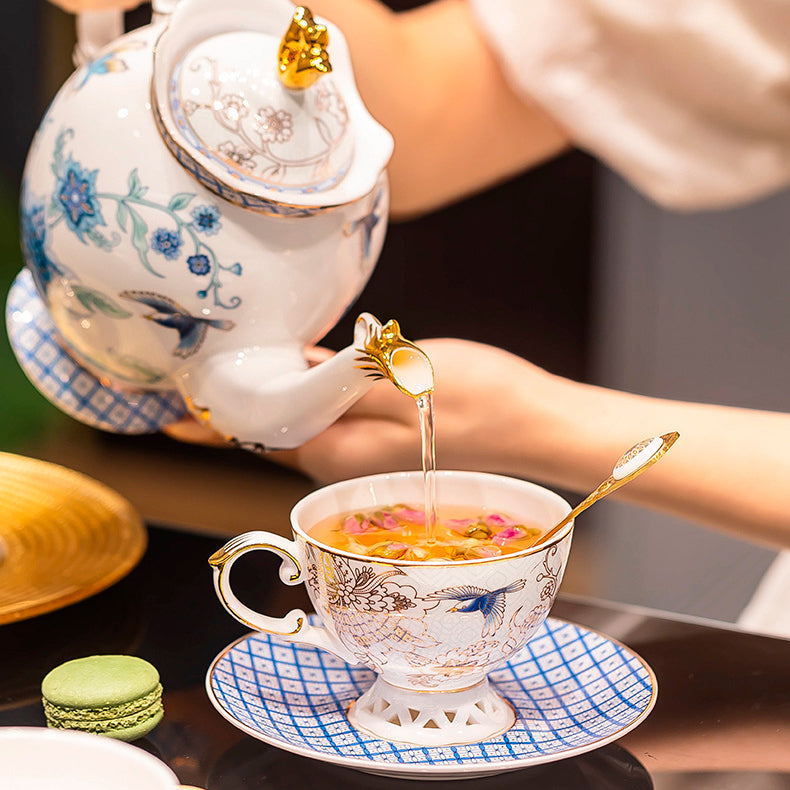 INGRI Golden Garden – Handcrafted Bone China Tea Set - Je t'aime Resolute