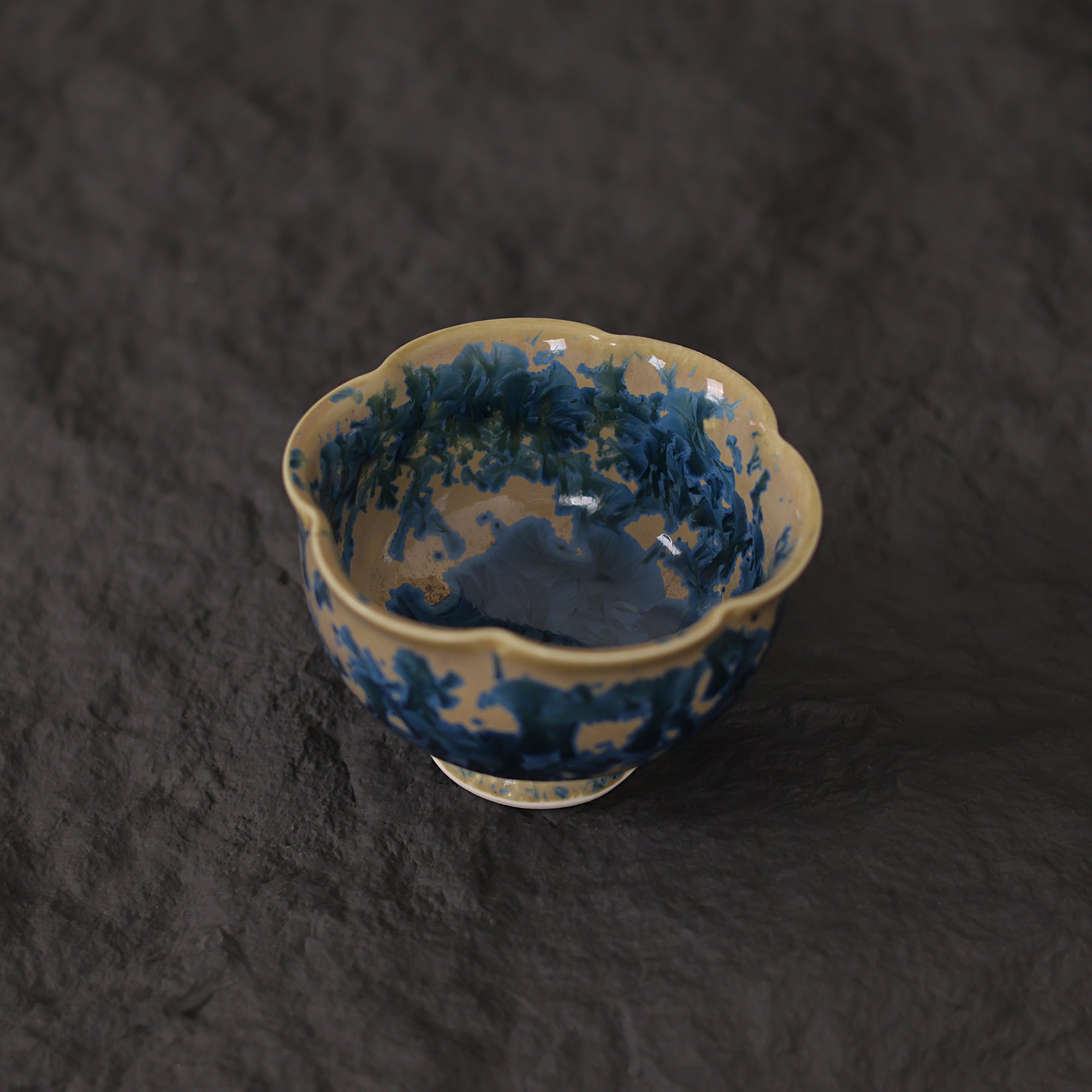 Indigo Bloom | Handmade Flower-Shaped Ceramic Crystalline Glaze Teacup - Je t'aime Resolute