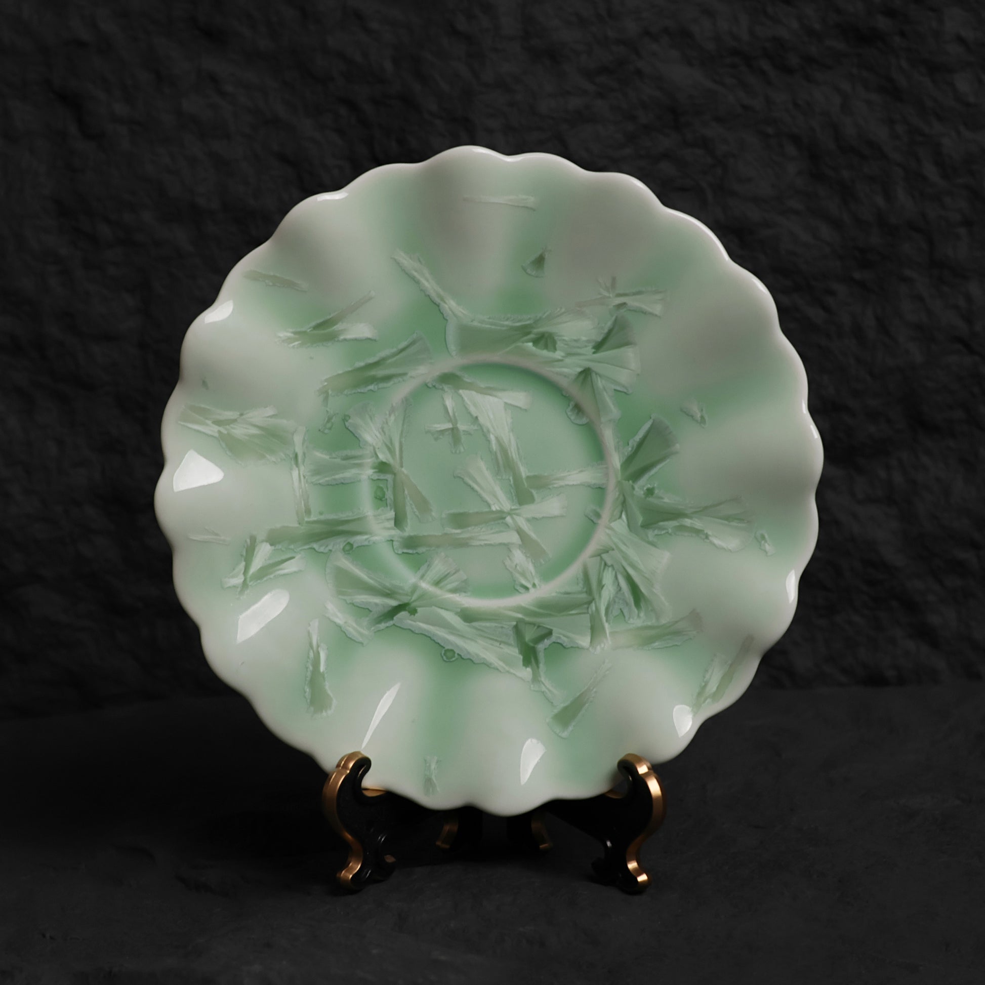 Pistachio Green Crystalline Glaze Tea Saucer – 6” Handmade Ceramic Plate with Interlaced Fan Crystal Patterns - Je t'aime Resolute