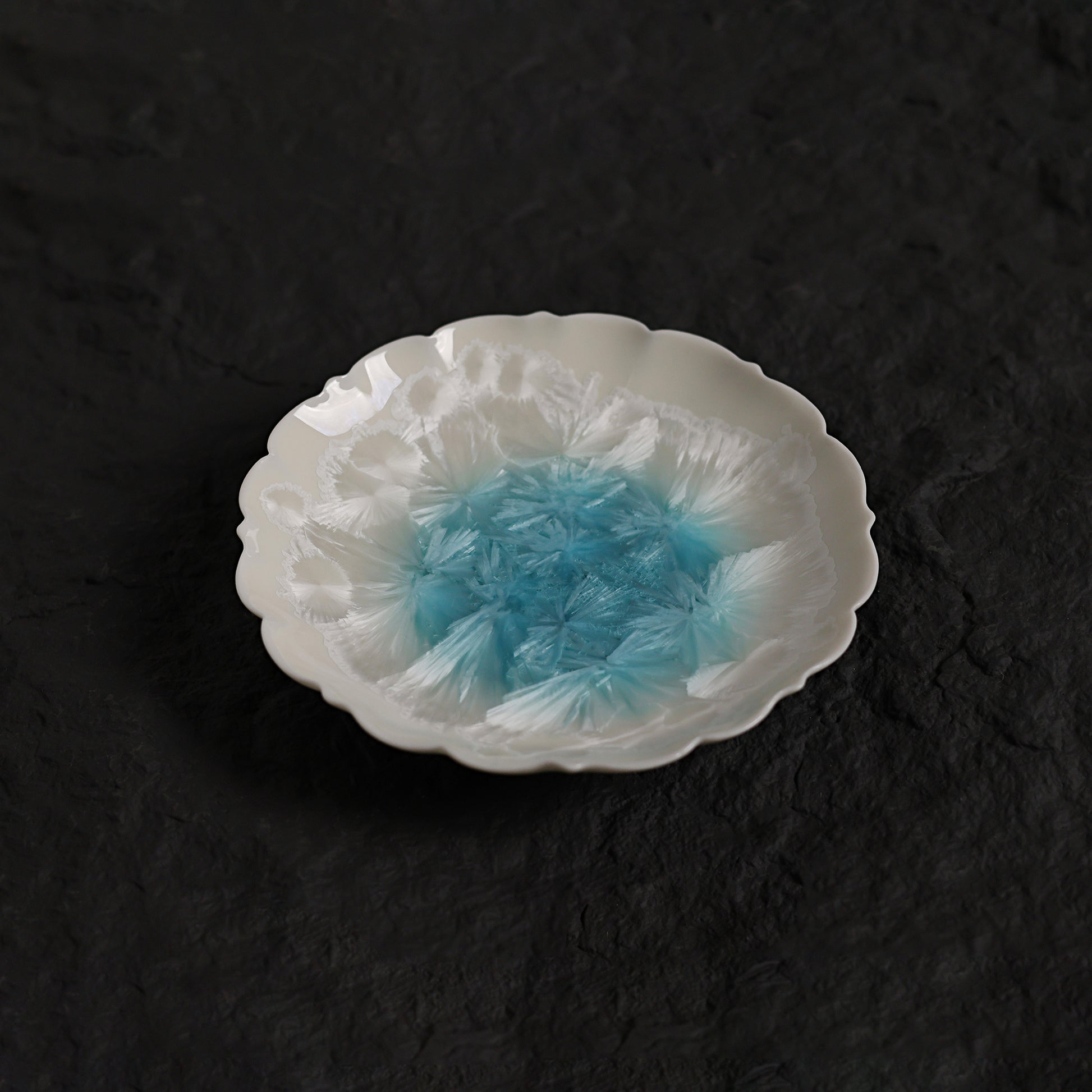 Ice White-Blue Crystalline Glaze Floral Edge Mini Dessert Plate – 4.1”Handmade Ceramic Plate - Je t'aime Resolute