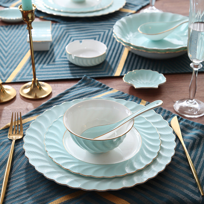 INGRI Ocean Blue - Handcrafted Bone China Dinnerware Set - Je t'aime Resolute