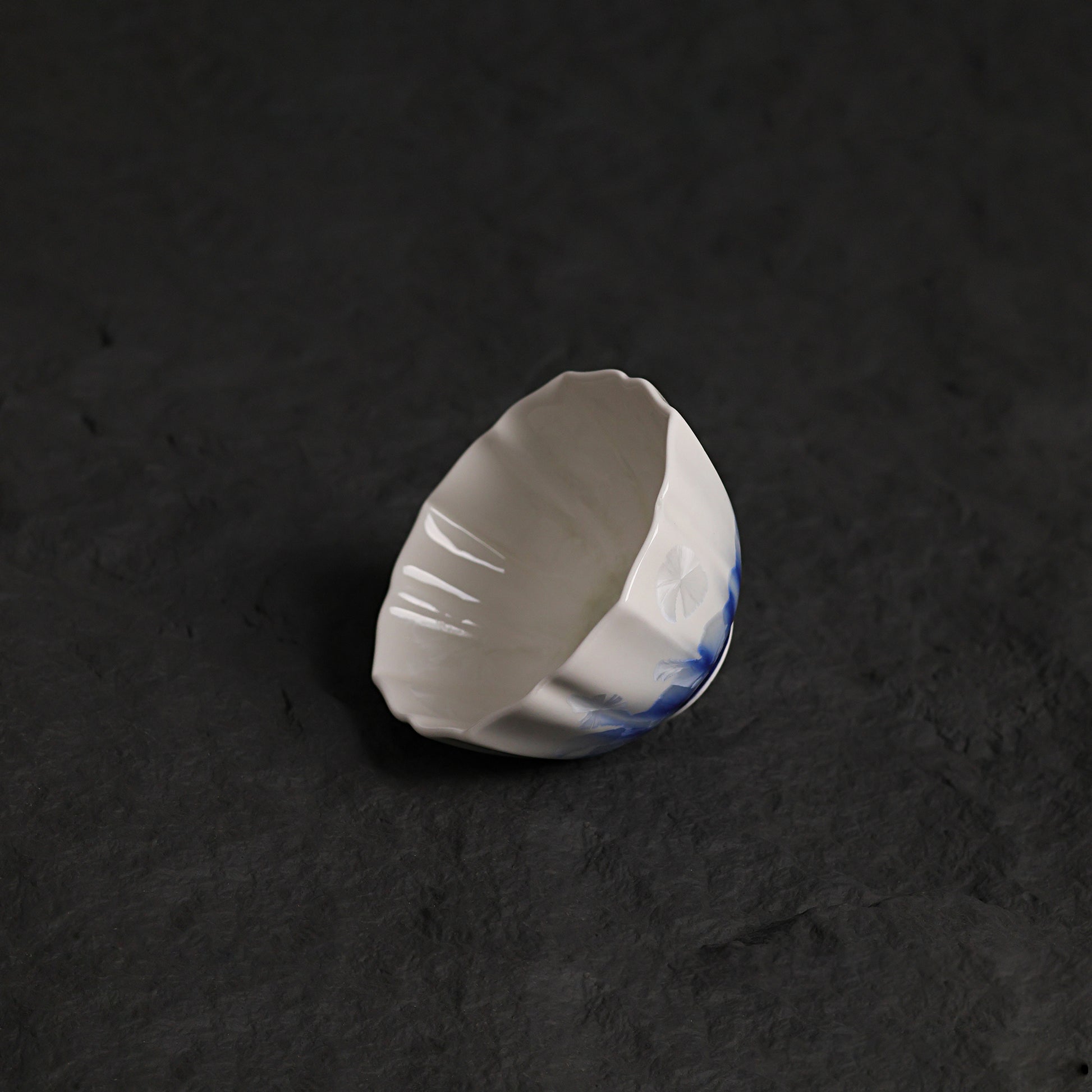 White & Deep Blue Crystalline Glaze Handmade Tea Cup – Small Ceramic Cup - Je t'aime Resolute