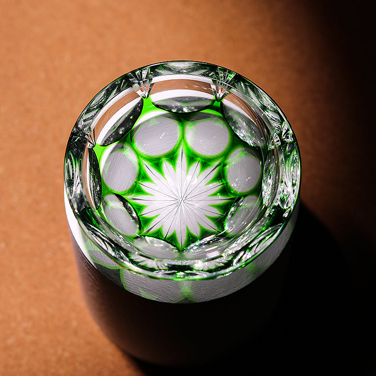 Edo Kiriko Emerald Green Crystal Glass Cup Small Sake Cup Hand-Engraved Tea Tasting Cup Japanese Sake Cup Spirits Cup - Je t'aime Resolute