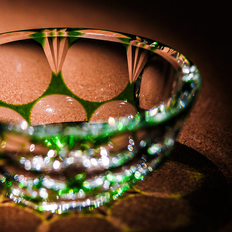 Edo Kiriko Emerald Green Crystal Glass Cup Small Sake Cup Hand-Engraved Tea Tasting Cup Japanese Sake Cup Spirits Cup - Je t'aime Resolute