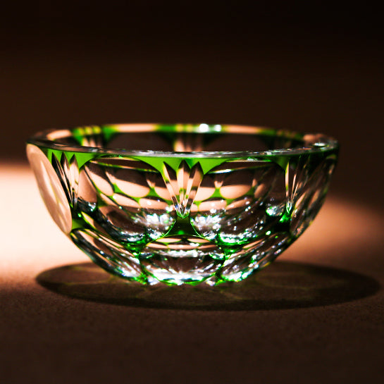 Edo Kiriko Emerald Green Crystal Glass Cup Small Sake Cup Hand-Engraved Tea Tasting Cup Japanese Sake Cup Spirits Cup - Je t'aime Resolute