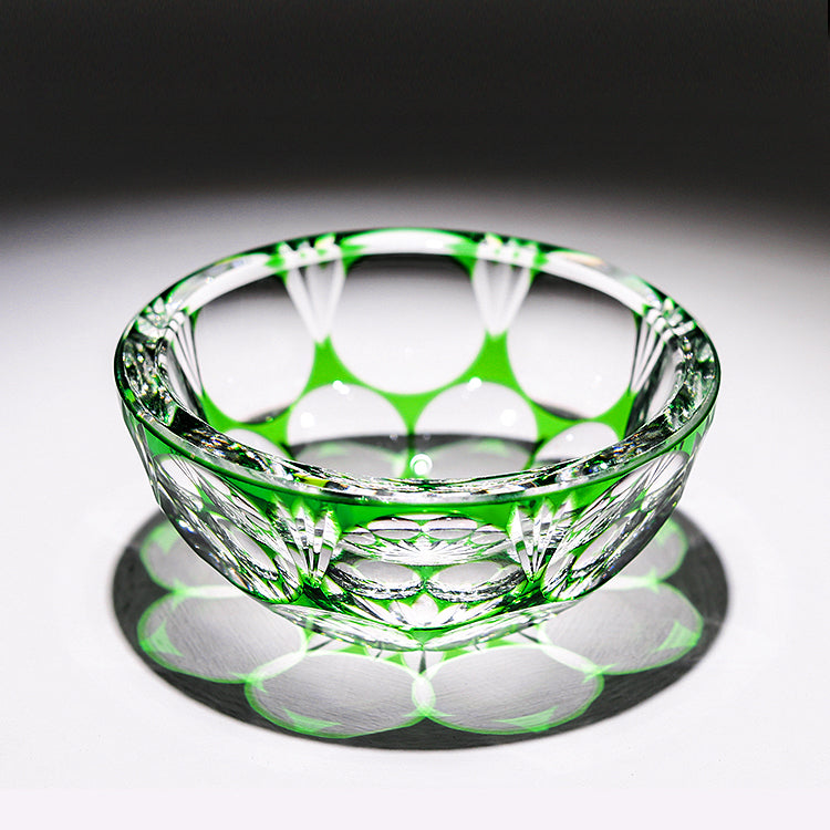 Edo Kiriko Emerald Green Crystal Glass Cup Small Sake Cup Hand-Engraved Tea Tasting Cup Japanese Sake Cup Spirits Cup - Je t'aime Resolute